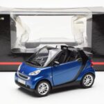 Smart Fortwo 451 Cabrio Azul & Preto Minichamps 1:18 - image 8 of 8