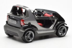 Smart Fortwo Crossblade Cabriolet Prateado Preto Kyosho 1:18 13440 Metal - imagem 2 de 6