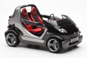 Smart Fortwo Crossblade Cabriolet Prateado Preto Kyosho 1:18 13440 Metal - imagem 4 de 6