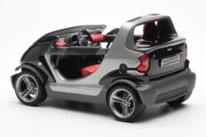 Smart Fortwo Crossblade Cabriolet Prateado Preto Kyosho 1:18 13440 Metal - imagem 5 de 6