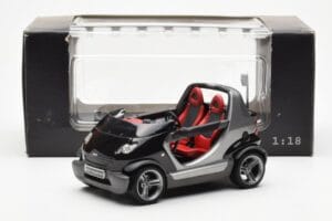 Smart Fortwo Crossblade Cabriolet Prateado Preto Kyosho 1:18 13440 Metal - imagem 6 de 6