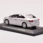 Toyota Avensis T270 Prateado Minichamps 1:43 - image 3 of 4