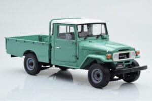 Toyota Land Cruiser 40 4x4 Pickup Verde Kyosho 1:18 08958FG Metal - imagem 6 de 8