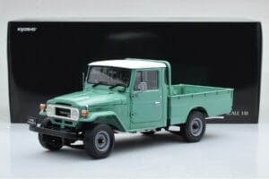 Toyota Land Cruiser 40 4x4 Pickup Verde Kyosho 1:18 08958FG Metal - imagem 8 de 8