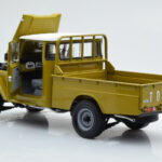 Toyota Land Cruiser 40 4x4 Pickup Azeitona Kyosho 1:18 - image 3 of 8