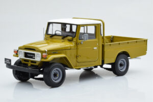 Toyota Land Cruiser 40 4x4 Pickup Azeitona Kyosho 1:18