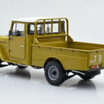 Toyota Land Cruiser 40 4x4 Pickup Azeitona Kyosho 1:18 - image 7 of 8