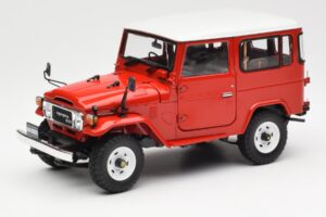 Toyota Land Cruiser FJ40 Van Vermelho Kyosho 1:18 08971R
