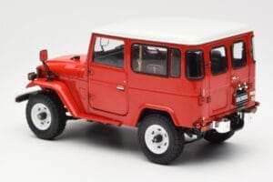 Toyota Land Cruiser FJ40 Van Vermelho Kyosho 1:18 08971R Metal - imagem 7 de 8