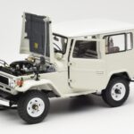 Toyota Land Cruiser FJ40 Van Branco Kyosho 1:18 08971W - image 2 of 8