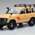 Toyota Land Cruiser 60 Bege Com Peças Opcionais Kyosho 1:18