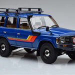 Toyota Land Cruiser 60 Azul Com Peças Opcionais Kyosho 1:18 - image 5 of 11