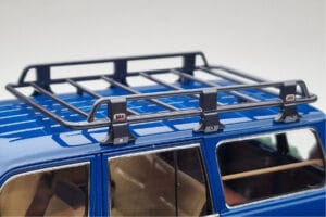 Toyota Land Cruiser 60 Azul Com Peças Opcionais Kyosho 1:18 08956XBL Metal - imagem 7 de 11