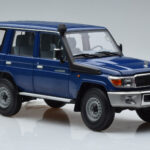 Toyota Land Cruiser J76 Azul Almost Real 1:18 - image 5 of 7