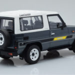 Toyota Land Cruiser LJ73 Cinzento Otto 1:18 - image 2 of 6