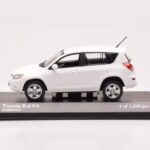 Toyota RAV4 XA30 Branco Minichamps 1:43