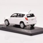 Toyota RAV4 XA30 Branco Minichamps 1:43 - image 3 of 4