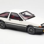 Toyota Sprinter Trueno AE86 Branco Otto 1:18 OT444B - image 4 of 6