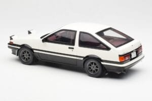 Toyota Sprinter Trueno AE86 Branco Otto 1:18 OT444B Resina - imagem 5 de 6
