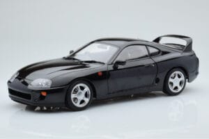 Toyota Supra A80 Preto LCD 1:18 LCD18020-BL