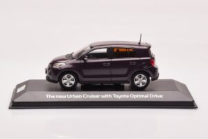 Toyota Urban Cruiser Roxo Metálico Minichamps 1:43 403166963