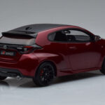 Toyota GR Yaris Vermelho Otto 1:18 - image 2 of 6