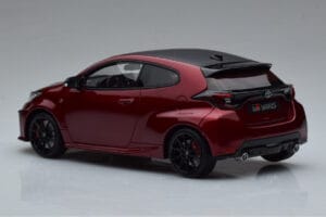 Toyota GR Yaris Vermelho Otto 1:18 OT1003 Resina - imagem 5 de 6