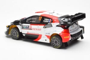 Toyota GR Yaris Rally1 #17 S. Ogier / V. Landais Safari Rally Kenya 2023 IXO 1:18 18RMC173A Metal - imagem 5 de 6