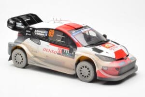 Toyota GR Yaris Rally1 #69 K. Rovanpera / J. Halttunen Safari Rally Kenya 2023 Dirty Version IXO 1:18 18RMC173B Metal - imagem 4 de 6