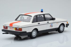 Volvo 240 GL Polícia Bélgica Minichamps 1:18 155171492 Metal - imagem 2 de 6