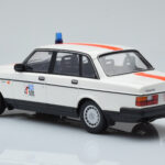 Volvo 240 GL Polícia Bélgica Minichamps 1:18 - image 5 of 6