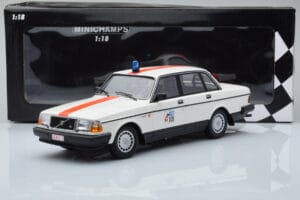 Volvo 240 GL Polícia Bélgica Minichamps 1:18 155171492 Metal - imagem 6 de 6