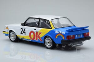 Volvo 240 Turbo Beckers #24 P.G. Andersson Nurburgring 1985 IXO 1:18 18RMC105A Metal - imagem 5 de 6
