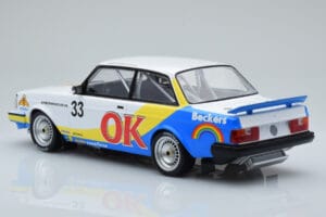Volvo 240 Turbo Beckers #33 Andersson / Petersson / Linder ETCC Zolder 1985 IXO 1:18 18RMC105B Metal - imagem 5 de 6