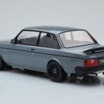 Volvo 240 Turbo Cinzento IXO 1:18 - image 5 of 6