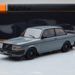 Volvo 240 Turbo Cinzento IXO 1:18 - image 6 of 6