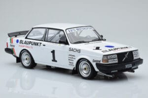 Volvo 240 Turbo IPS Racing Blaupunkt #1 P. Stureson DTM Zolder 1986 IXO 1:18 18RMC106 Metal - imagem 4 de 6