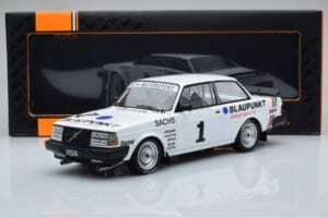 Volvo 240 Turbo IPS Racing Blaupunkt #1 P. Stureson DTM Zolder 1986 IXO 1:18 18RMC106 Metal - imagem 6 de 6