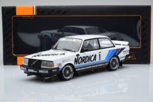 Volvo 240 Turbo Nordica #1 J. Cecotto / A. Olafsson ETCC Brno 1986 IXO 1:18 18RMC087 Metal - imagem 6 de 6