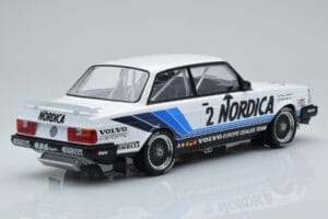 Volvo 240 Turbo Nordica #2 U. Granberg / T. Lindstrom ETCC Brno 1986 IXO 1:18 18RMC088 Metal - imagem 2 de 6