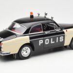 Volvo P121 Polícia Revell 1:18 8904 - image 3 of 8
