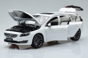 Volvo V60 D3 Crystal Branco FAW 1:18 9430840 Metal - imagem 2 de 7
