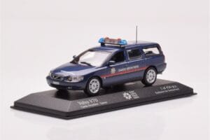 Volvo V70 Garde Frontiere Suisse Minichamps 1:43 430171899 Metal - imagem 2 de 4