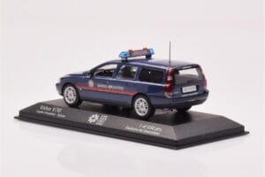 Volvo V70 Garde Frontiere Suisse Minichamps 1:43 430171899 Metal - imagem 3 de 4