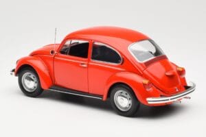 Volkswagen Beetle 1200 Vermelho Minichamps 1:18 150057100 Metal - imagem 7 de 8