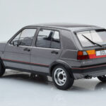 Volkswagen Golf GTI Mk2 Cinzento MCG 1:18 - image 5 of 6