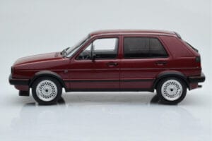 Volkswagen Golf GTI Mk2 Vermelho MCG 1:18 MCG18391 Metal - imagem 3 de 6