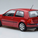 Volkswagen Golf Mk4 Vermelho Norev 1:18 - image 6 of 7
