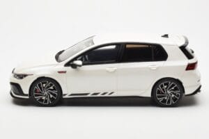 Volkswagen Golf GTI Mk8 Clubsport Branco Otto 1:18 OT986 Resina - imagem 3 de 6