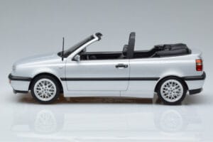 Volkswagen Golf Mk3 Cabriolet Prateado Norev 1:18 188468 Metal - imagem 3 de 6